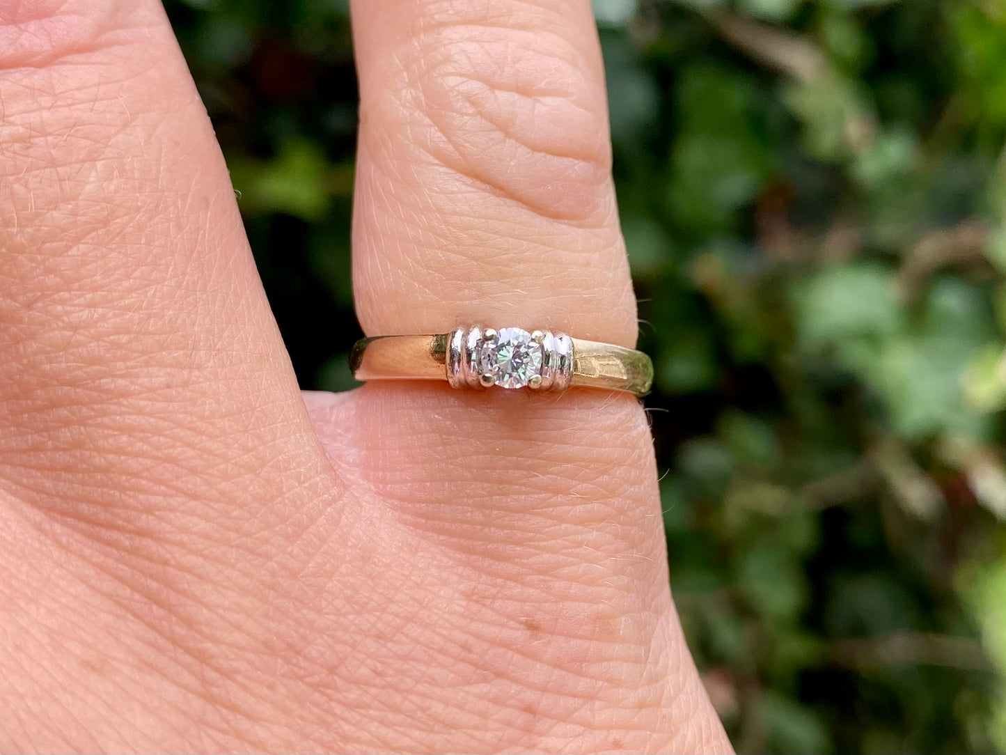 9ct Gold Diamond Ring