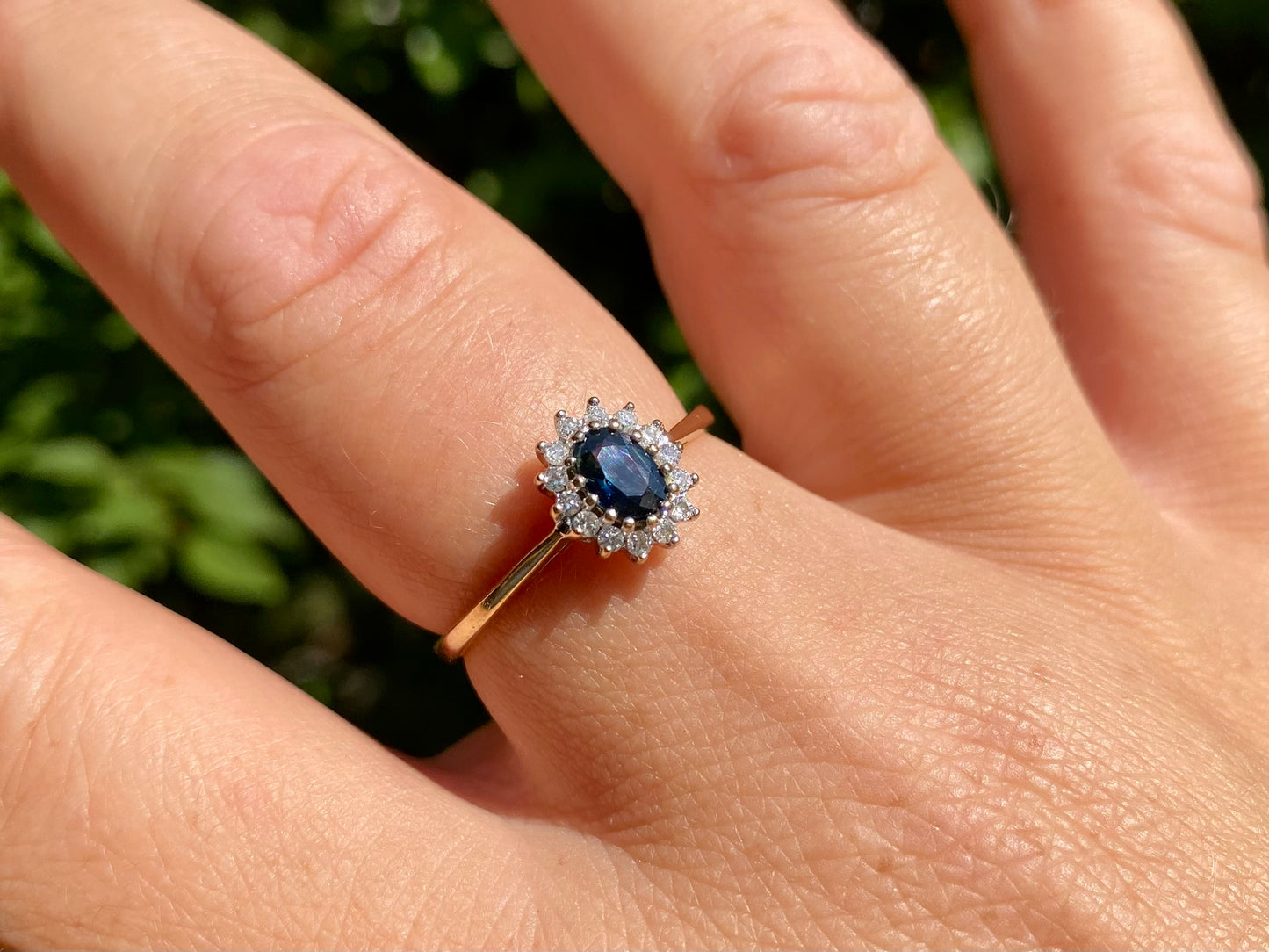 9ct Gold Sapphire & Diamond Ring