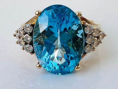 Vintage 9ct Gold Topaz & Diamond Ring