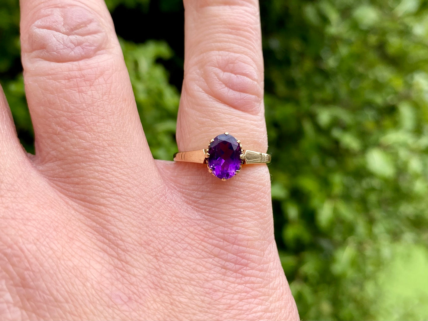 9ct Gold Amethyst Ring