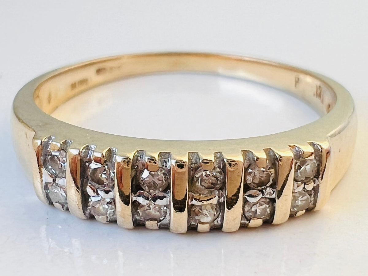9ct Gold Diamond Ring