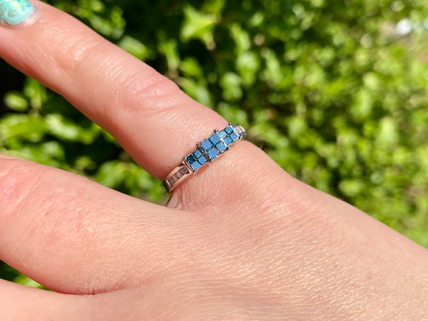 9ct Gold Blue& White Diamond Ring