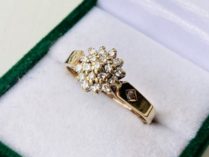 Vintage 9ct Gold Diamond Ring