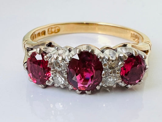 Vintage 18ct Gold Ruby & Diamond Ring