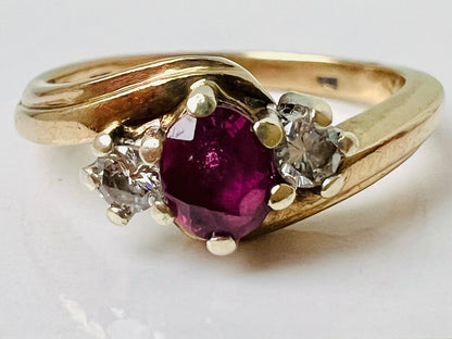 Vintage 9ct Gold Ruby & Diamond Ring