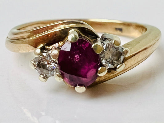 Vintage 9ct Gold Ruby & Diamond Ring