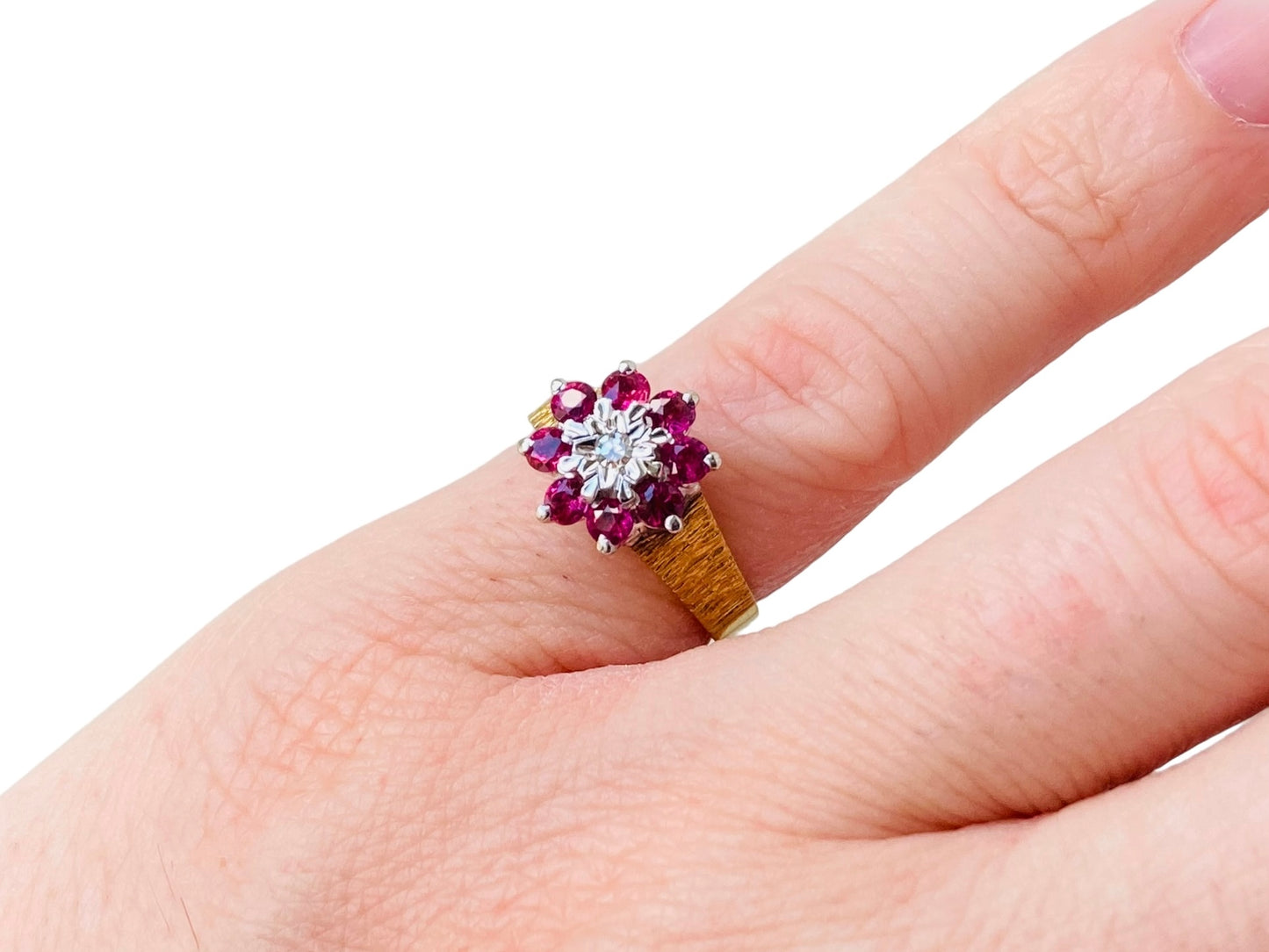 Vintage 18ct Gold Ruby & Diamond Ring