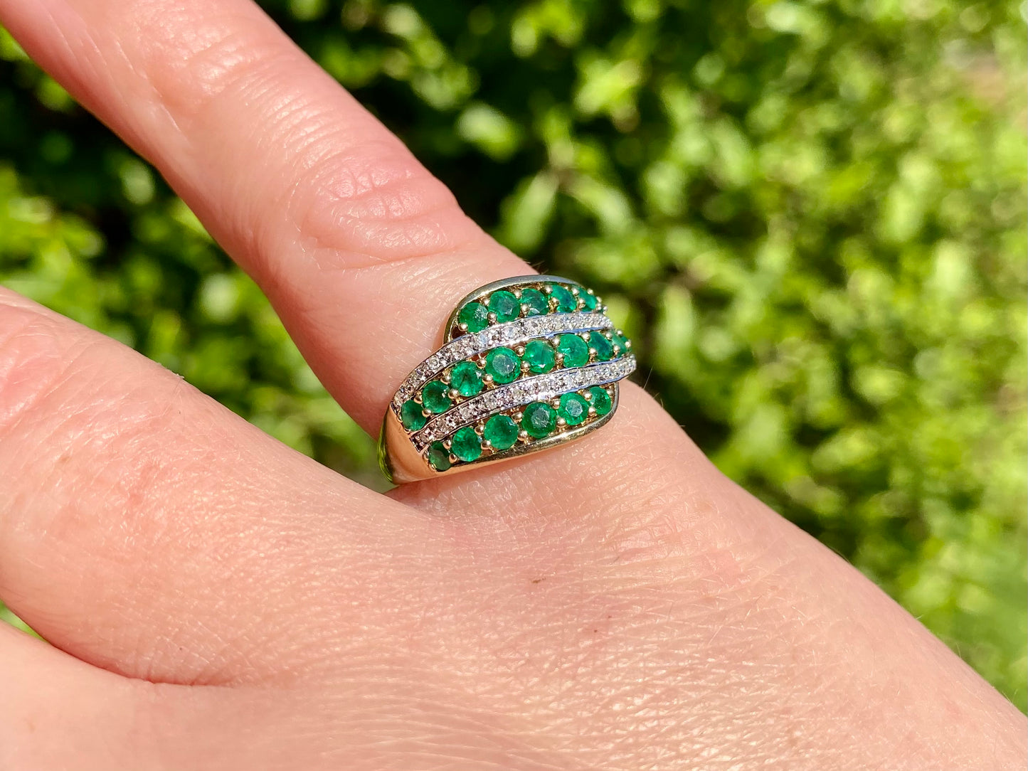 9ct Gold Emerald & Diamond Ring