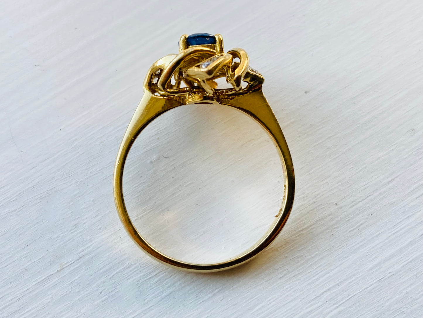 18ct Gold Sapphire & Diamond Ring