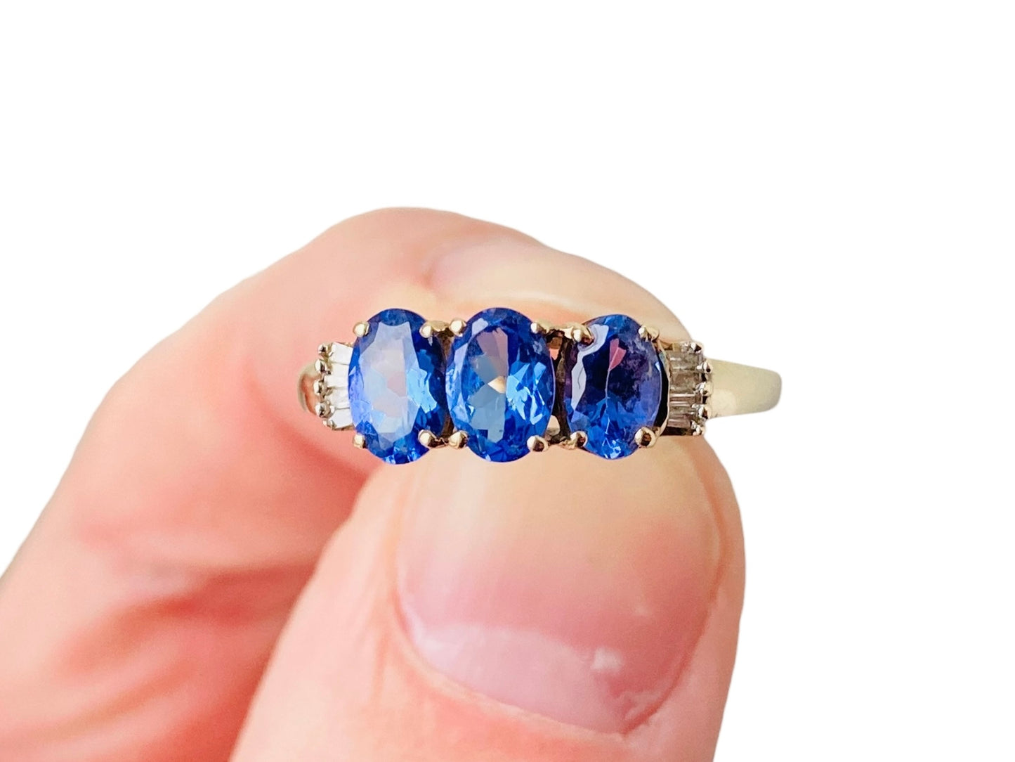 9ct Gold Tanzanite & Diamond Ring