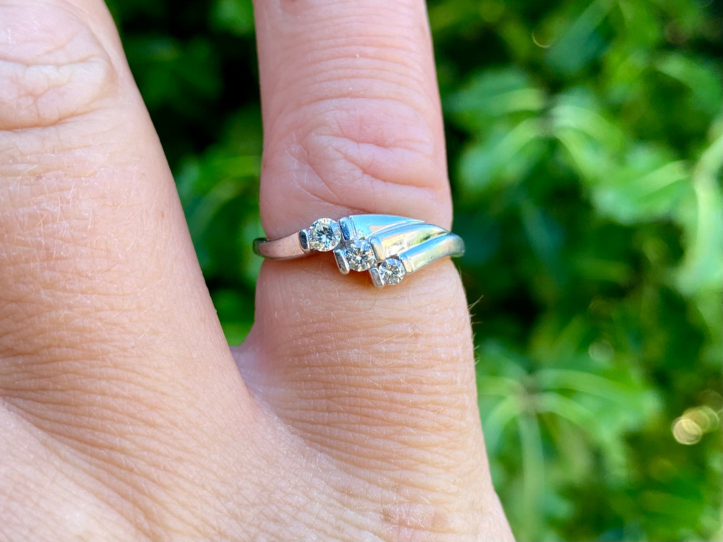 9ct Gold Three-Stone Diamond Ring