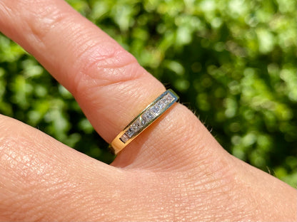 18ct Gold Nine-Stone 0.30ct Diamond Ring
