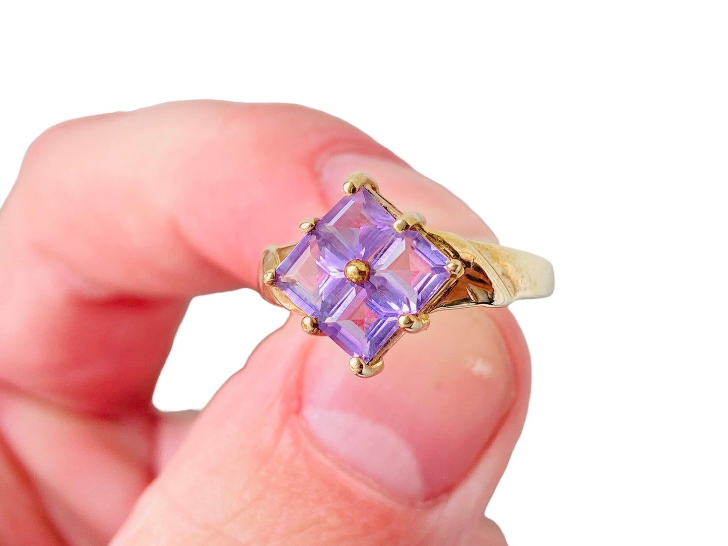 9ct Gold Amethyst Ring