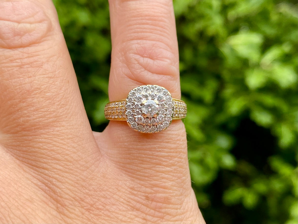 18ct Gold 0.84ct Diamond Ring