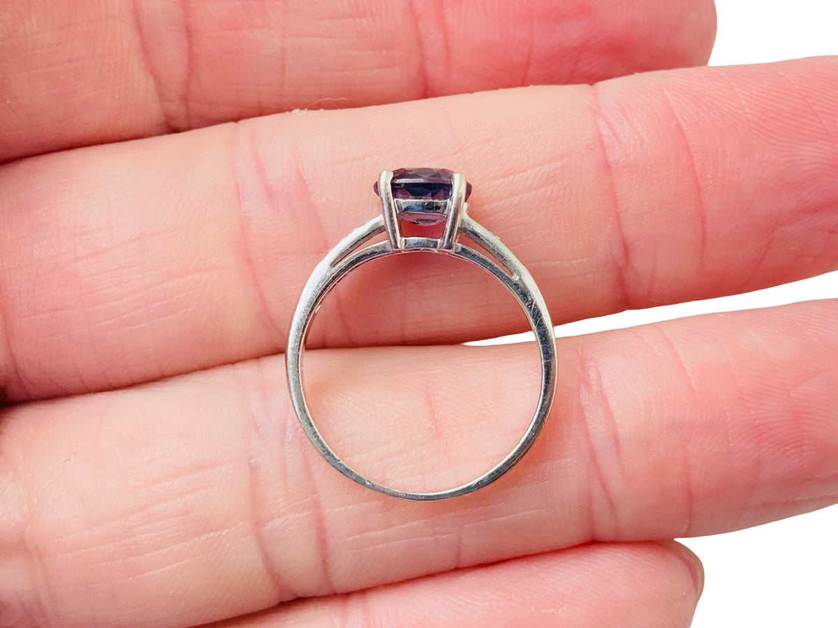 9ct Gold Iolite & Diamond Ring