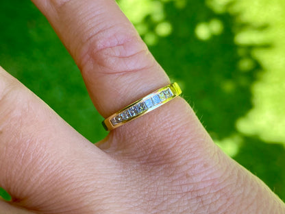 18ct Gold Nine-Stone 0.30ct Diamond Ring