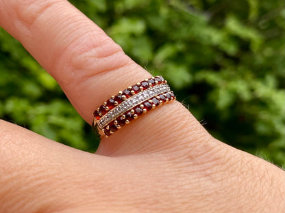 9ct Gold Garnet & Diamond Ring