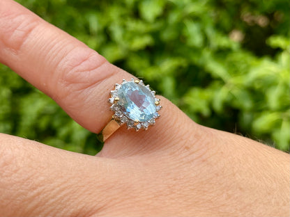 9ct Gold Aquamarine & Diamond Ring