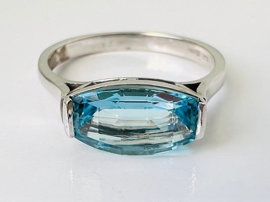 9ct Gold Topaz Ring