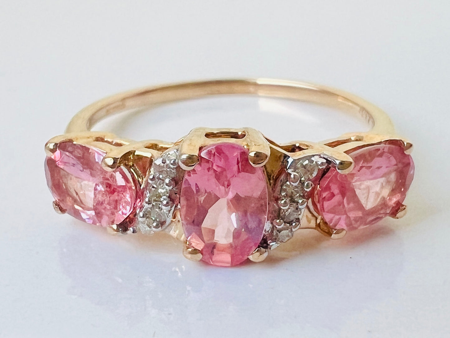 9ct Gold Pink Sapphire & Diamond Ring