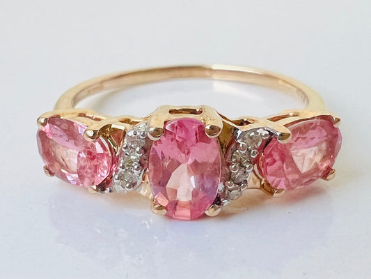 9ct Gold Pink Sapphire & Diamond Ring
