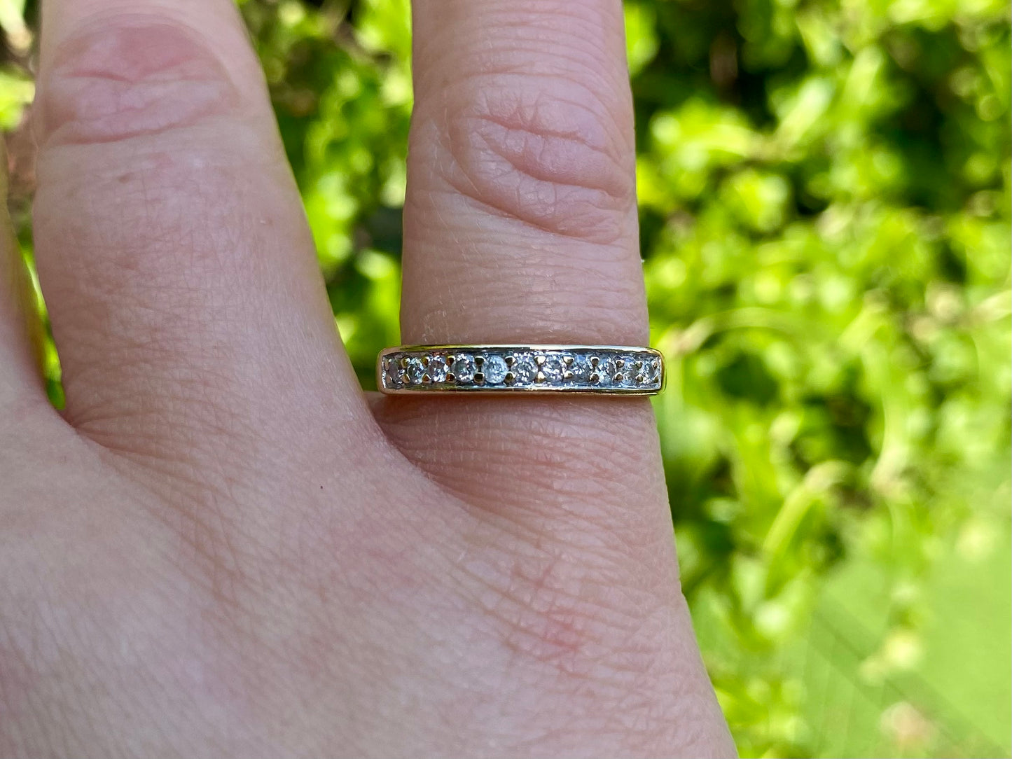 9ct Gold Eleven-Stone 0.25ct Diamond Ring