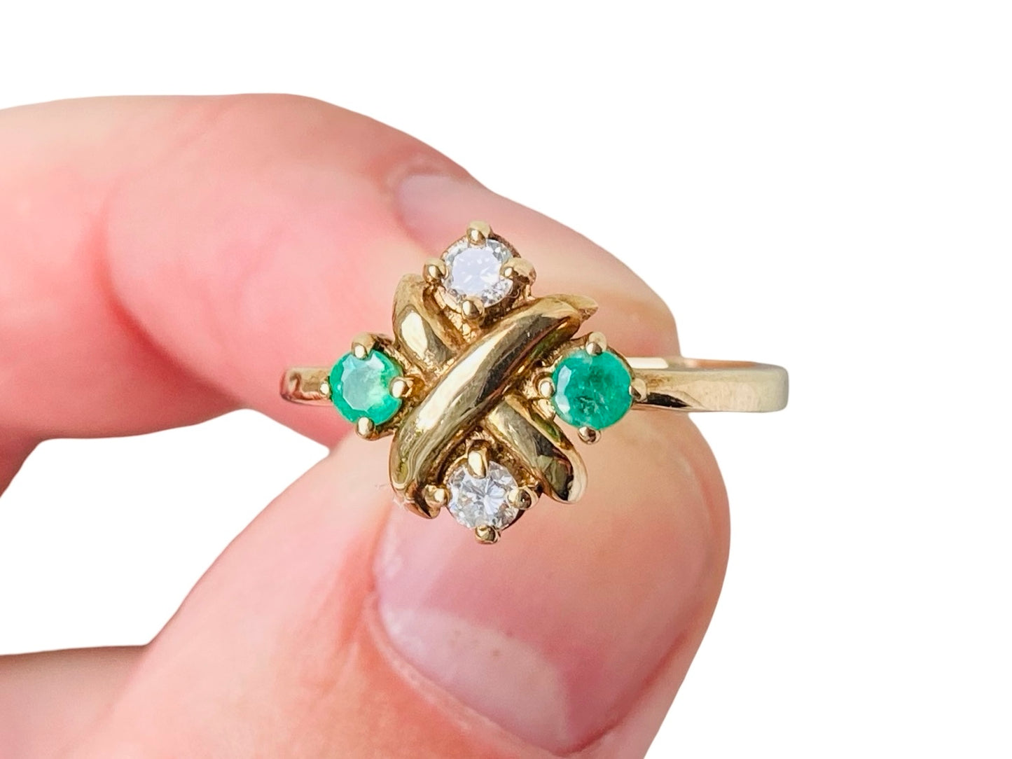 9ct Gold Emerald & Diamond Ring
