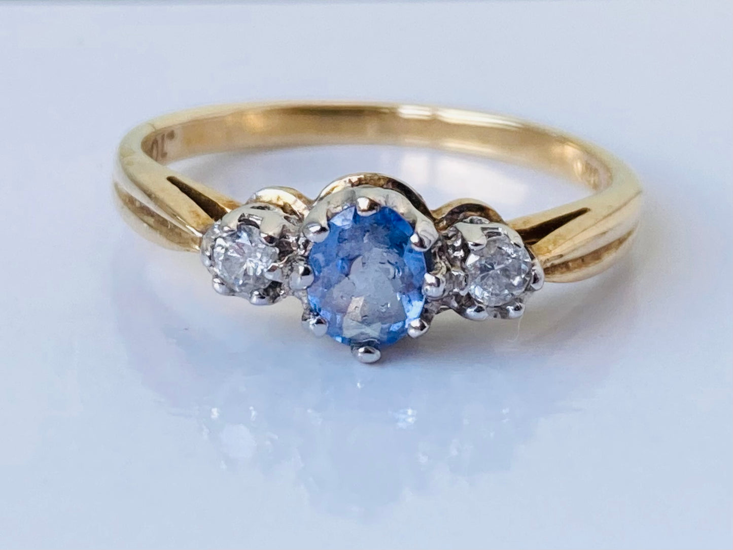 9ct Gold Tanzanite & Diamond Ring