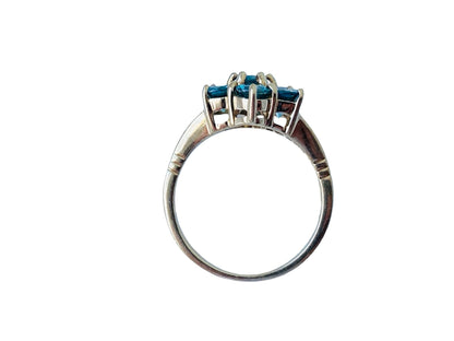 9ct Gold Topaz Daisy Ring