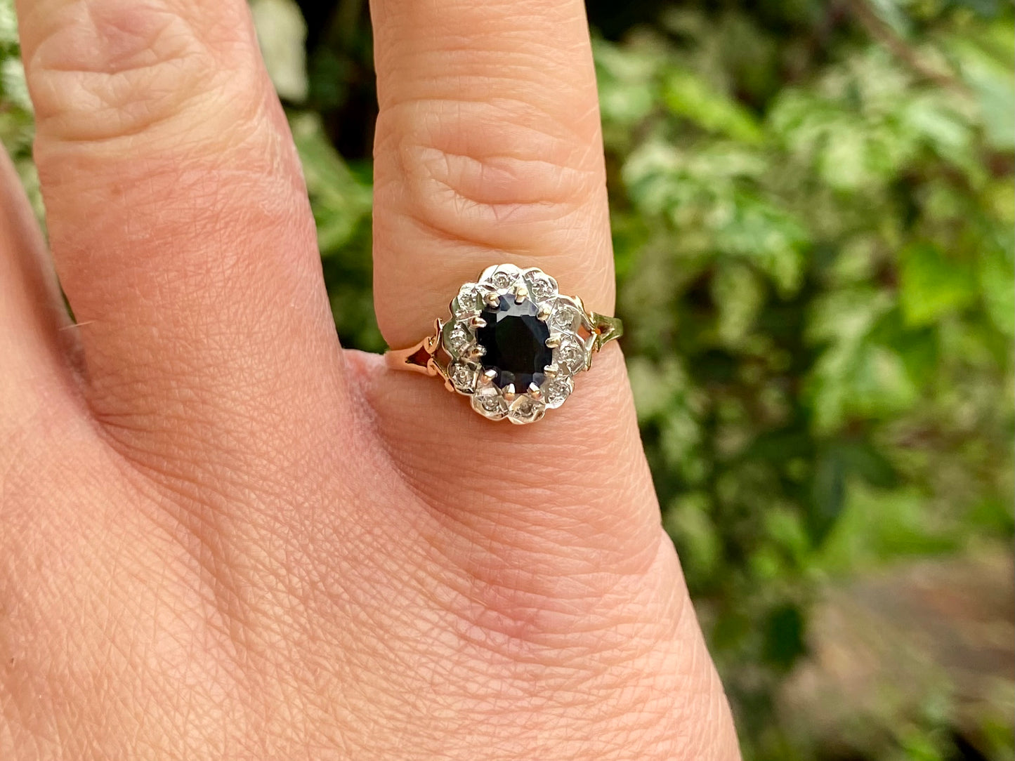 Vintage 9ct Gold Sapphire & Diamond Ring