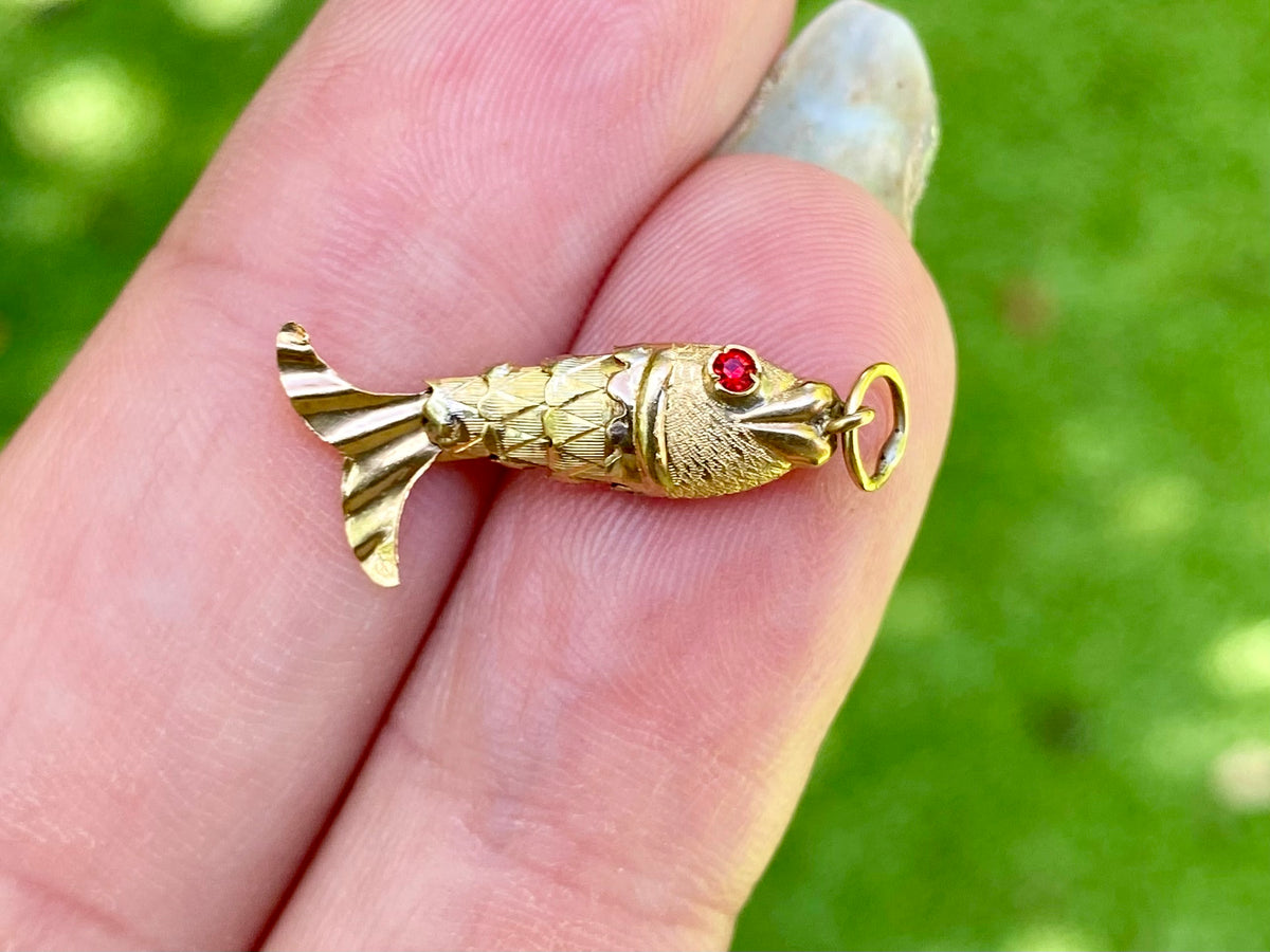 Vintage 14ct Gold Articulated Fish Pendant