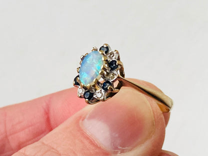 Vintage 9ct Gold Opal & Sapphire Ring