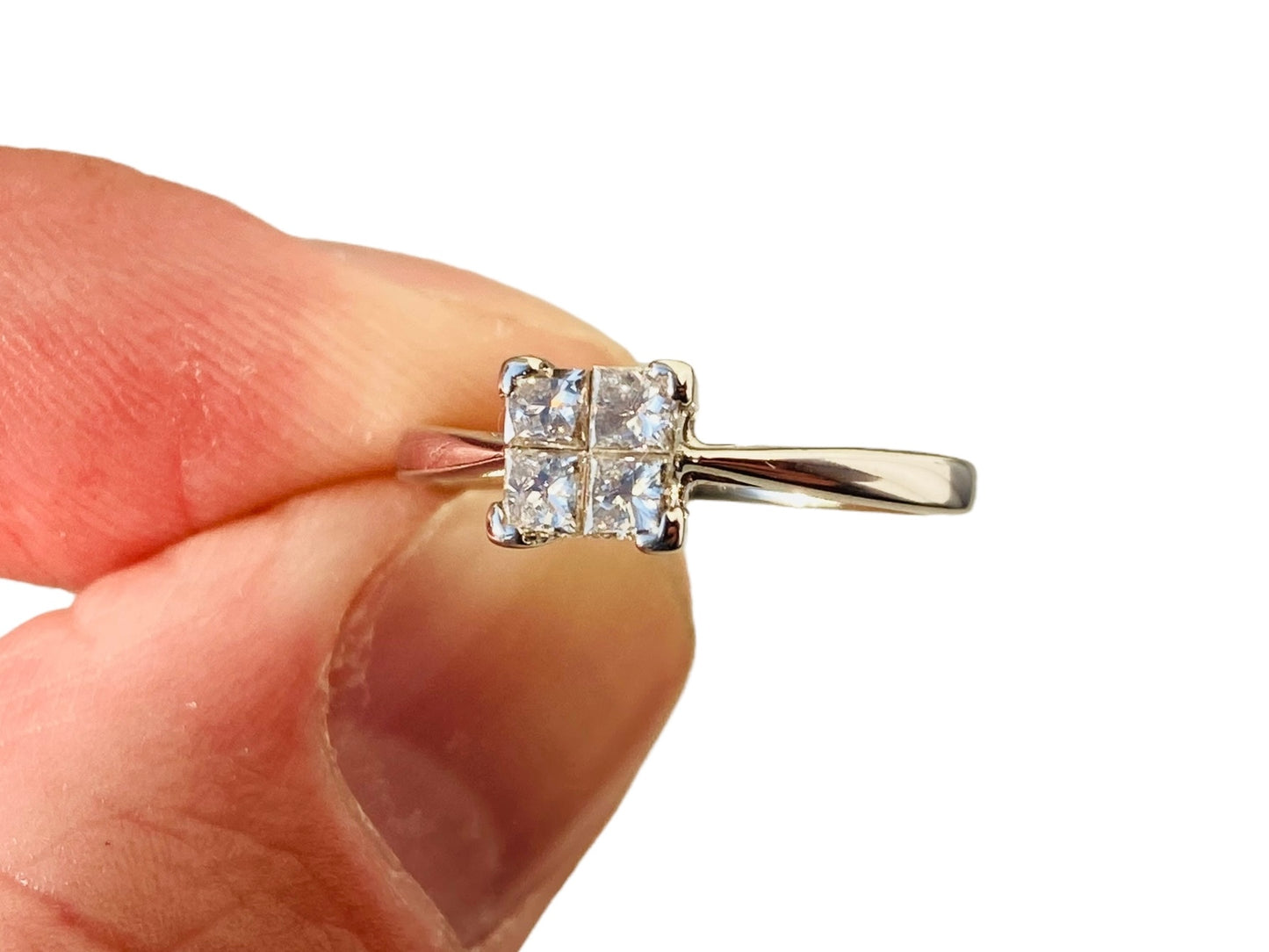 18ct Gold Diamond Ring