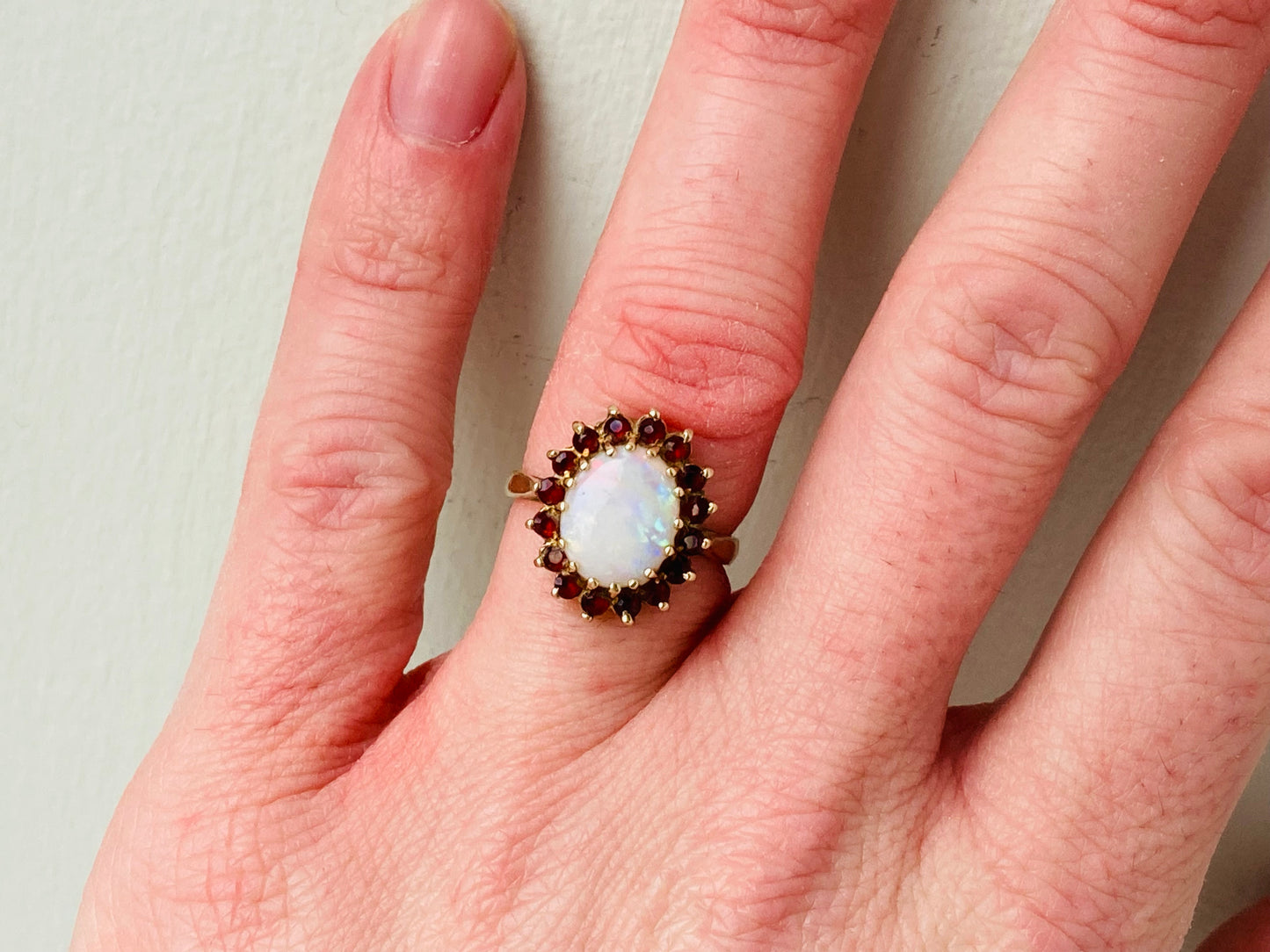 Vintage 9ct Gold Opal & Garnet Ring