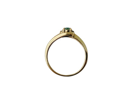9ct Gold Green Sapphire & Diamond Ring