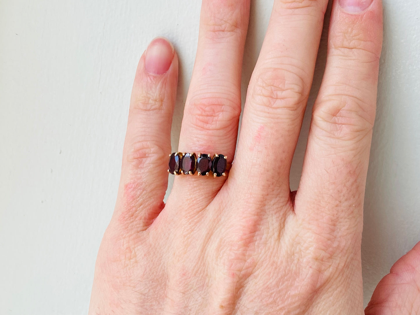 9ct Gold Garnet Ring