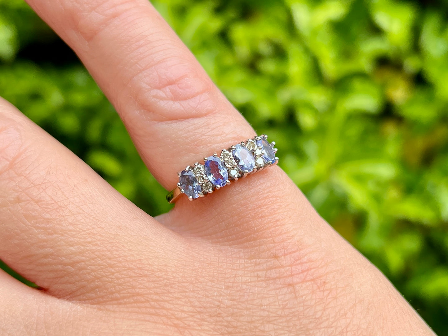 Vintage 18ct Gold Tanzanite & Diamond Ring