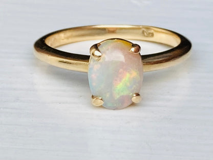 14ct Gold Opal Ring