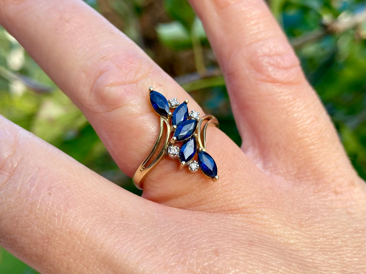 9ct Gold Sapphire & Diamond Ring