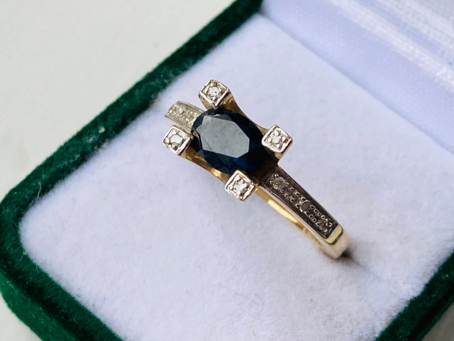 9ct Gold Sapphire & Diamond Ring