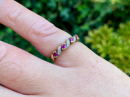 9ct Gold Ruby & Diamond Ring