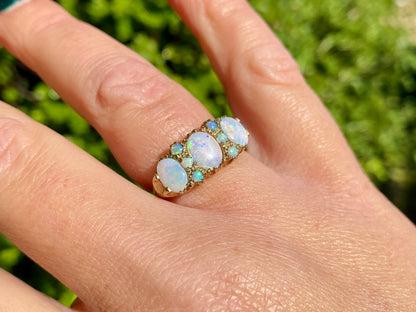 Vintage 9ct Gold Opal Ring