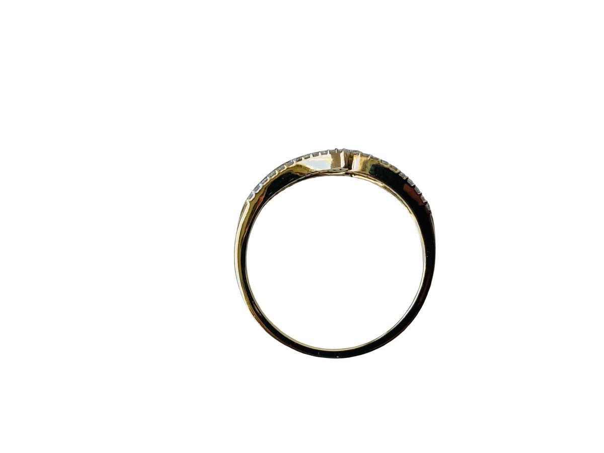 9ct Gold Diamond Ring
