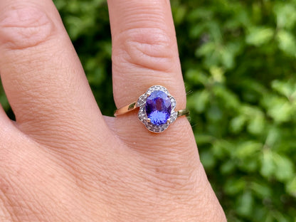 9ct Gold Tanzanite & Diamond Ring