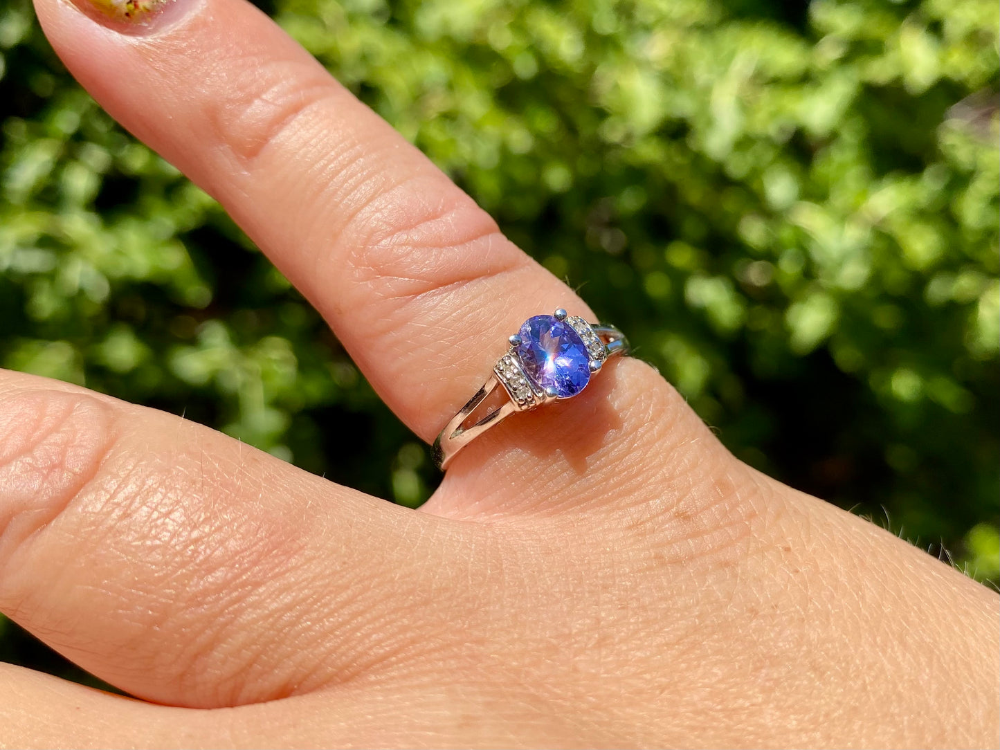 9ct Gold Tanzanite & Diamond Ring