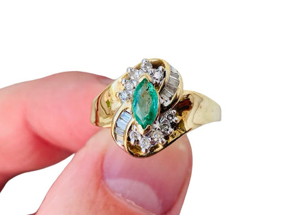 10ct Gold Emerald & Diamond Ring