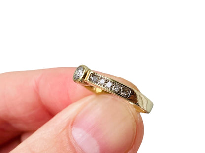 Vintage 9ct Gold Diamond Ring