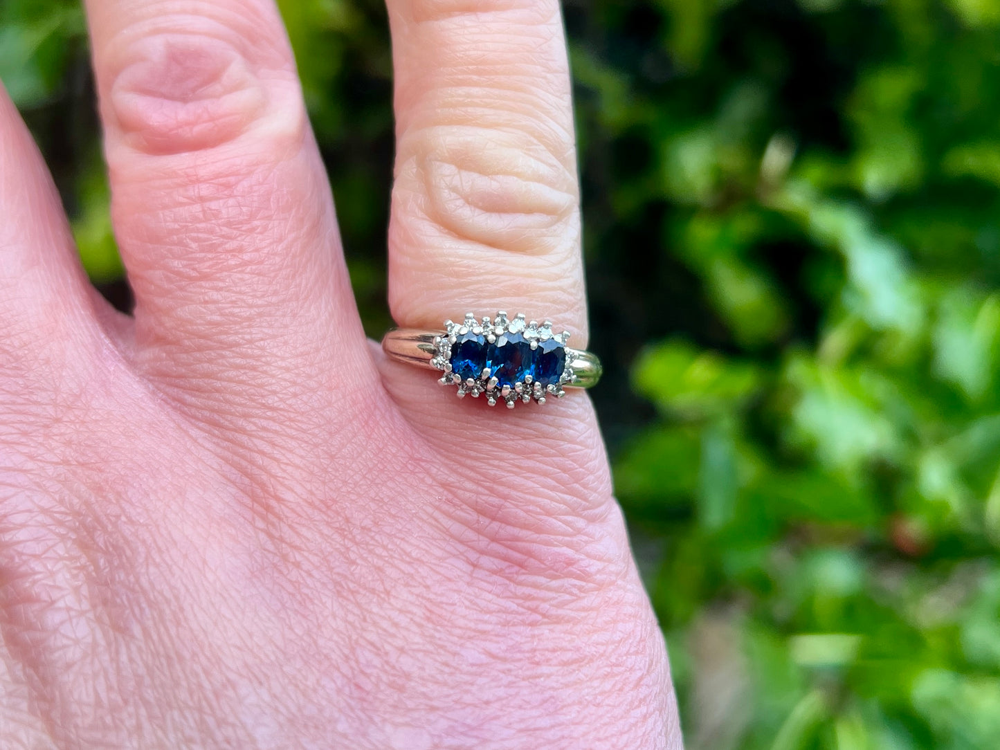 9ct Gold Sapphire & Diamond Ring