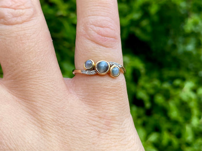 9ct Gold Cats Eye & Diamond Ring