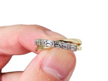 9ct Gold Diamond Crossover  Ring